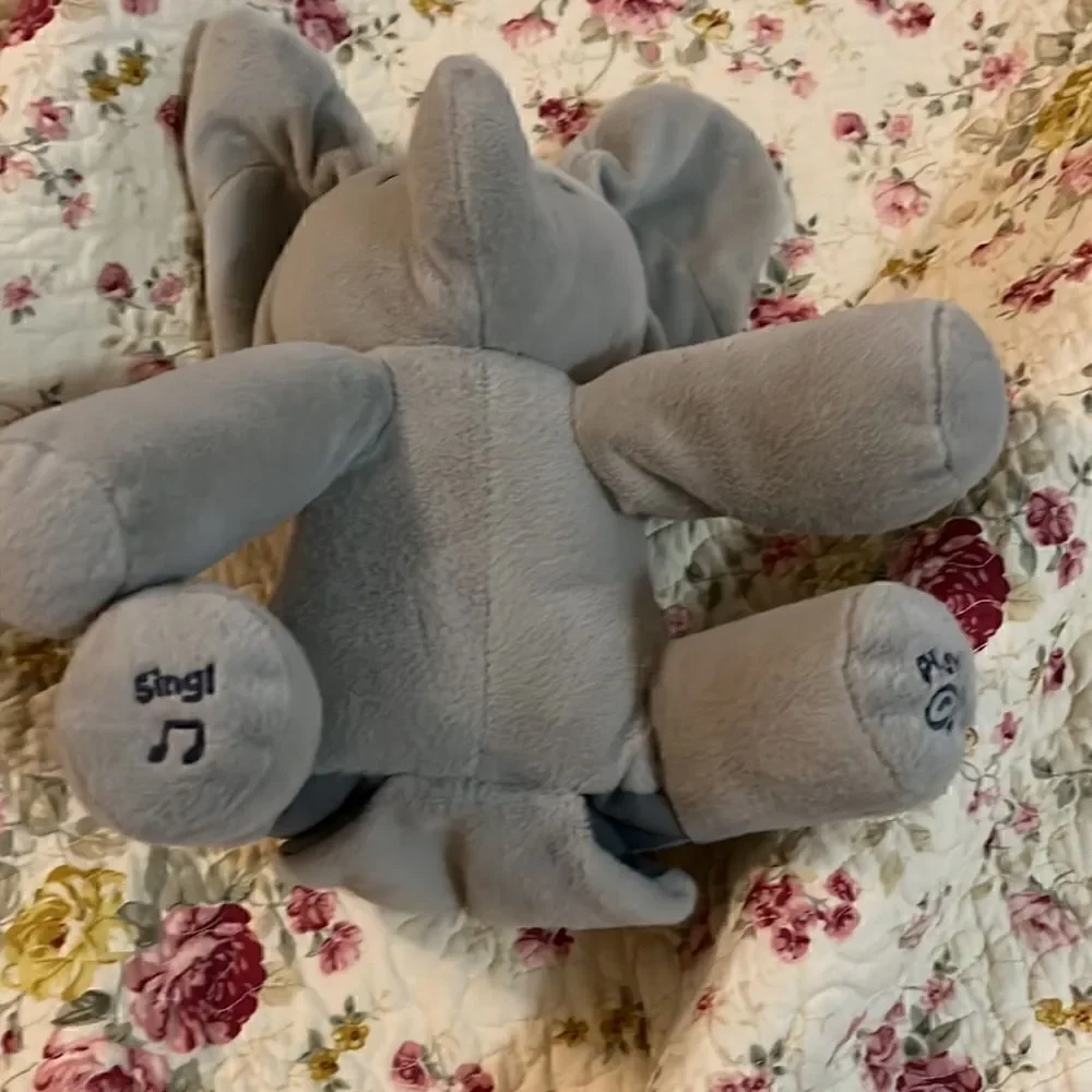 Baby Guns elephant